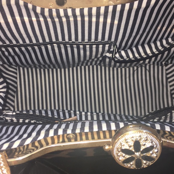 Brand New Cheetah purse - Picture 7 of 16